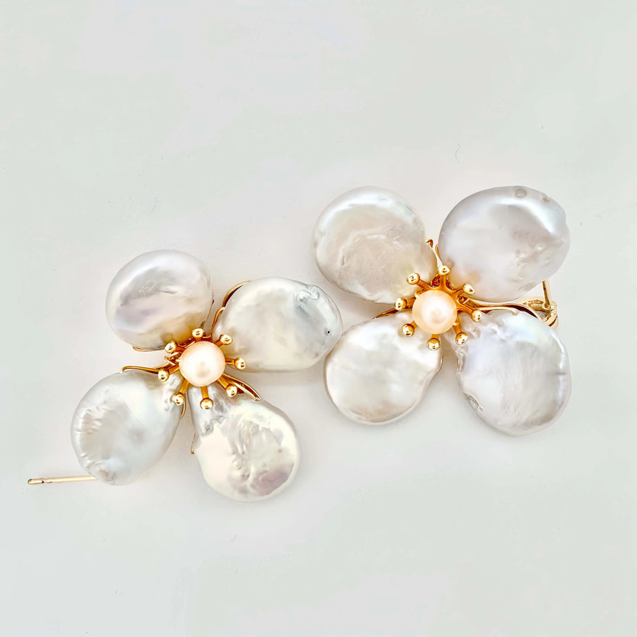 Baroque pearl flower brooch – Angel Barocco