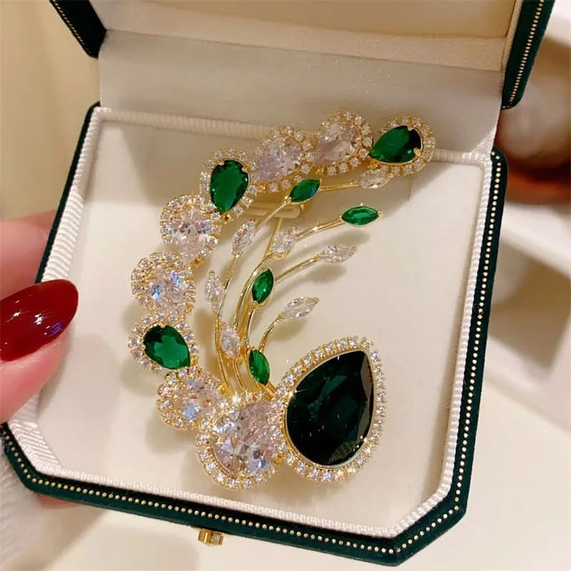 Elegant Emerald Teardrop Brooch