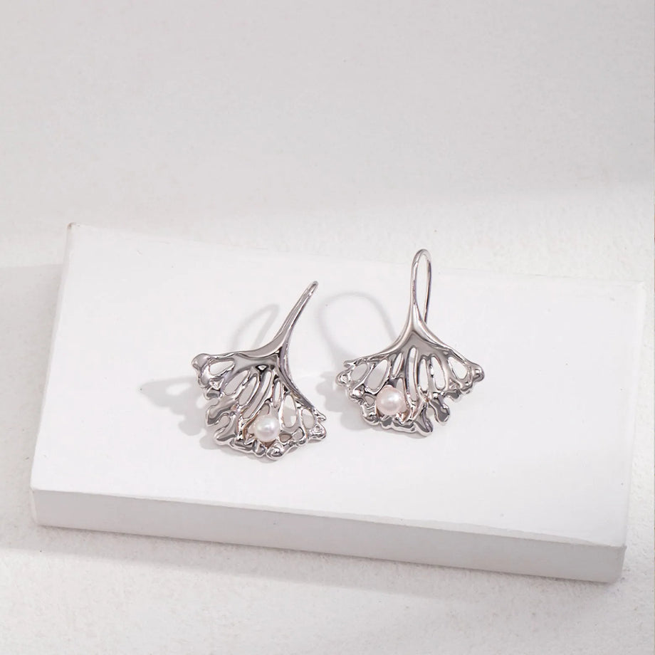 Ginkgo leaf pearl earrings - Angel Barocco