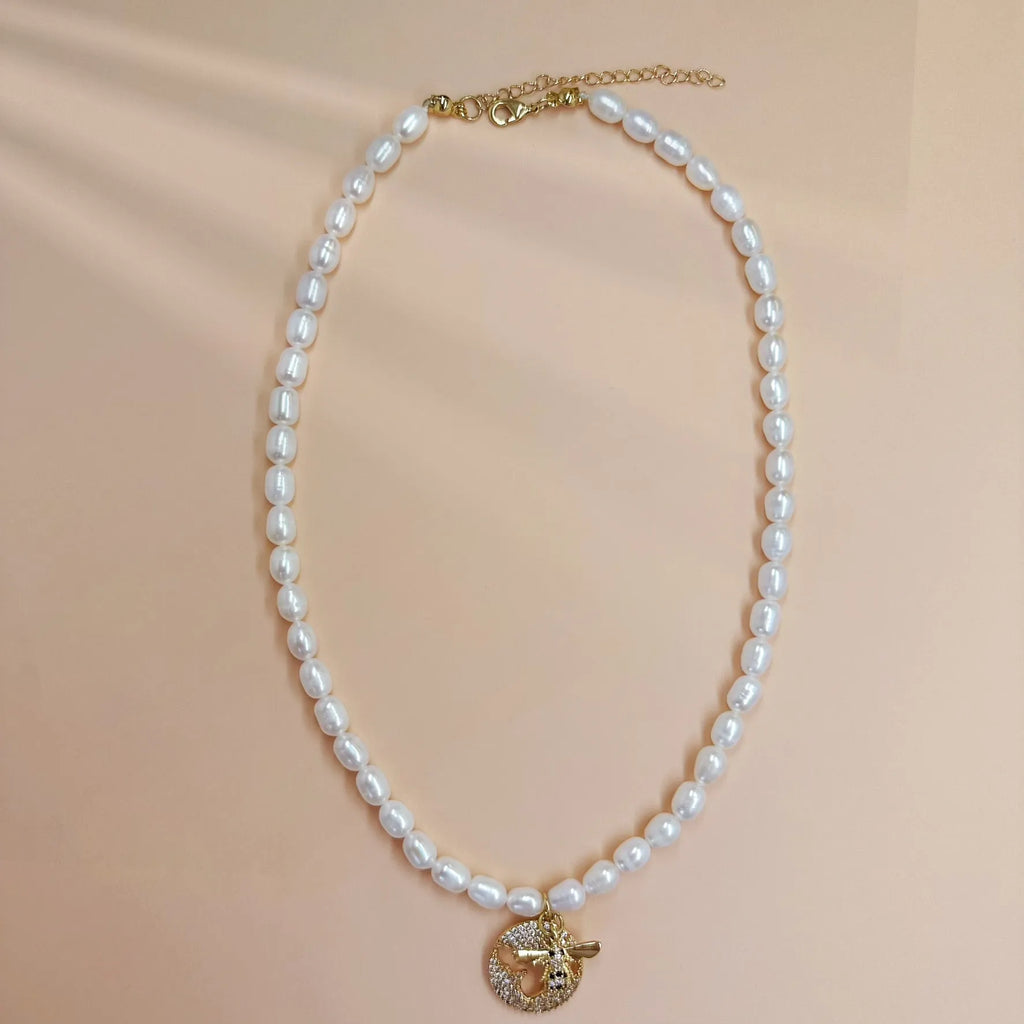 Graduated Pearl Necklace with Bee pendant - Angel Barocco