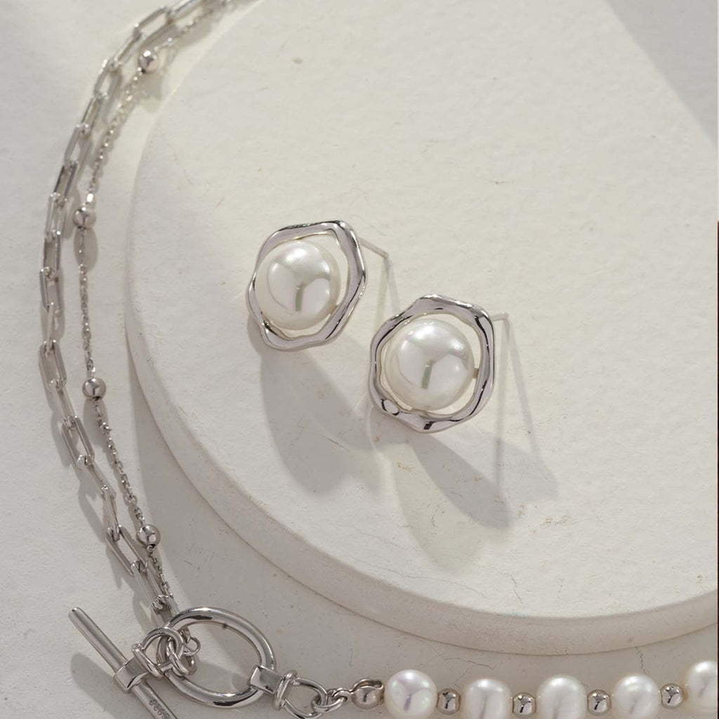 Freshwater round pearl stud earrings - Angel Barocco